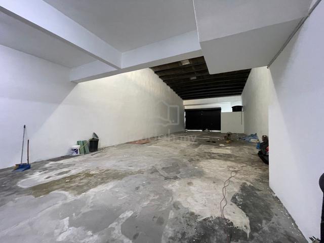 Petaling Jaya, Taman Petaling Utama(PJS 1) 1.5 Storey Factory 1