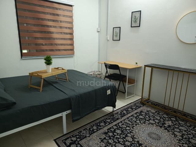 Bilik Sewa Muslim Master Bedroom,Wanita, Pavilion,Puncak Jalil, TPM 1