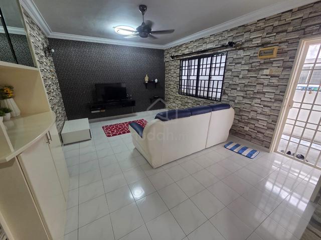 Sri Ivory (Sri Ivori) Apartment 1