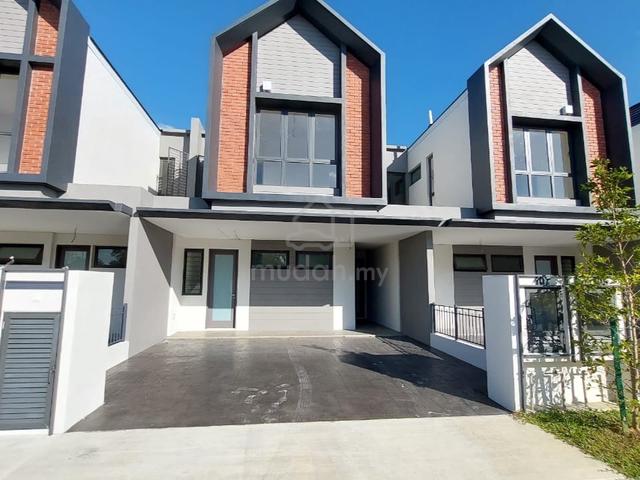 2 Storey IIHAM RESIDENCE Elmina East [ BRAND NEW / 5FT GARDEN YARD ] 1