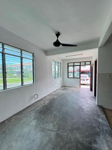 [Townhouse bawah] Tanjung Minyak Perdana Melaka untuk dijual 1