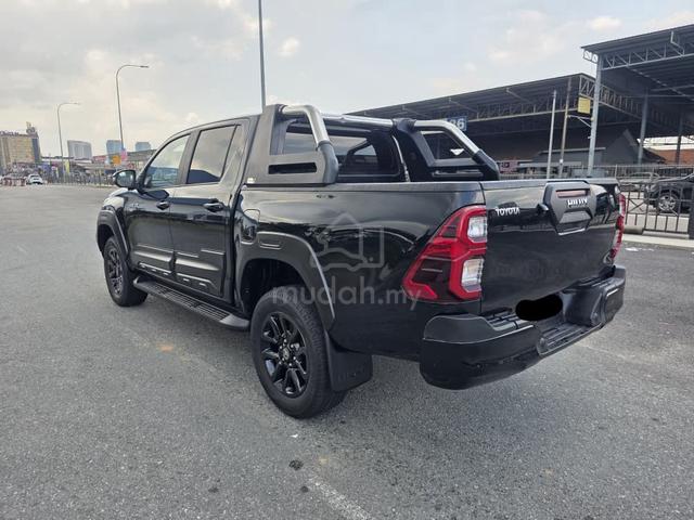 2021 Toyota HILUX 2.8 BLACK EDITION (A) - 3
