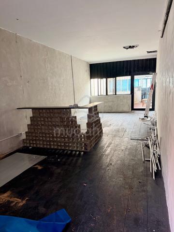 Penang street art area first floor for rent 1