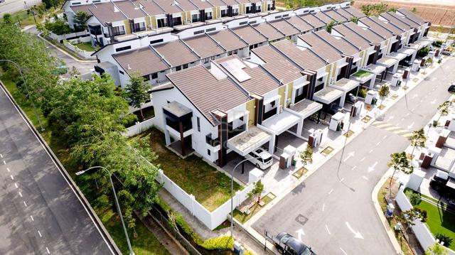 CHEAPEST CORNER LOT ‼️Double Storey Serimba @ Laman Tasik Kajang 1