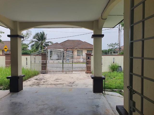 Rumah banglo Setingkat di Jalan Tasik Beringin, Pantai Sepang Putra 1