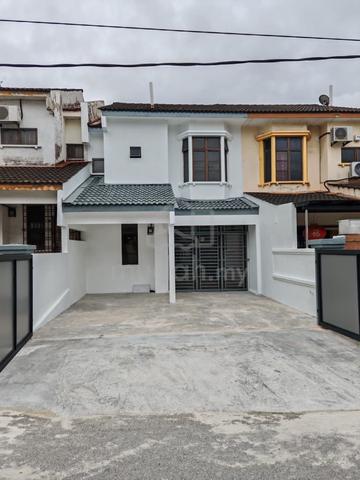 Desa Cemerlang Double Storey Terrace House 4bed Renovated Ulu Tiram 1