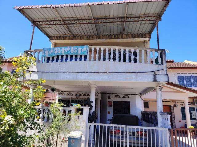 Double storey house for sale in Taman Banting Baru (Banting) 1