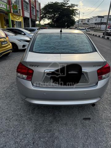 2011 Honda CITY 1.5 I- Vtech - 2