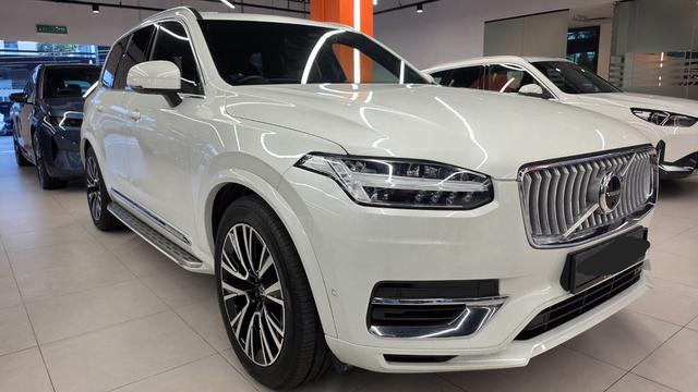 2023 Volvo XC90 2.0 RECHARGE T8 ULTIMATE - 1