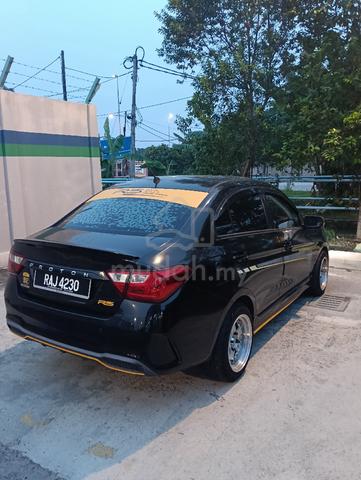 2001 Proton SAGA 1.3 LMST (M) - 2