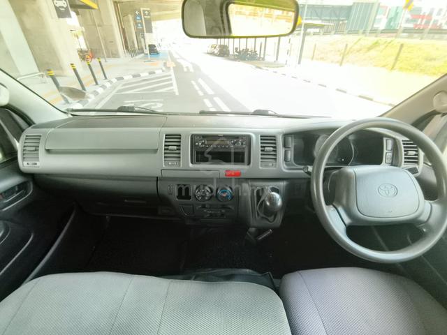 2009 Toyota Hiace 2.5 (M) Panel Van - 5