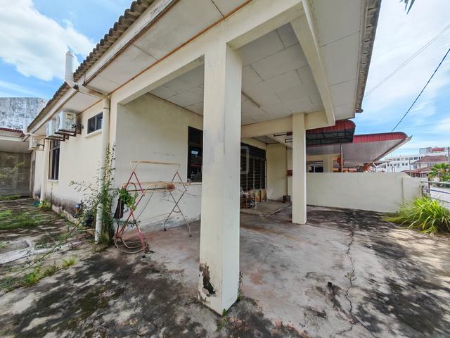 1 &1/2 STOREY SEMI-DETACHED at Taman Darulaman , Jln Stadium 1