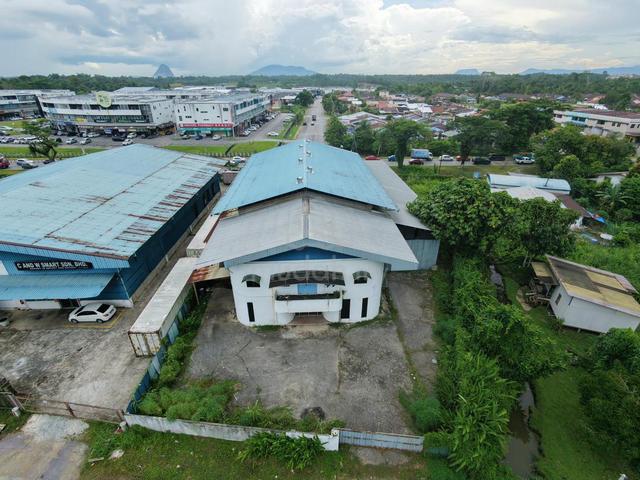 DETACHED WAREHOUSE FOR RENT At 9TH MILE KUCHING SARAWAK MALAYSIA 1