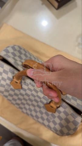 Carousel Image