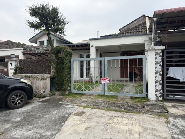 FOR RENT | Bandar Kinrara 2 | Renovated 1-Storey Terrace + Attic 1