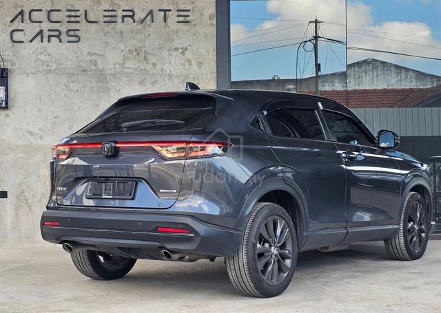 2023 Honda HR-V 1.5 V Full loan 9 tahun - 4