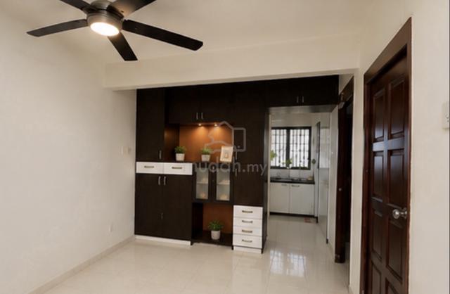 Flat Taman Ungku Tun Aminah 1