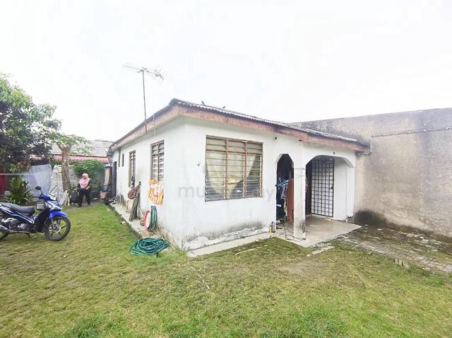 LOW BOOKING Corner Lot Desa Kiara Sikamat 1