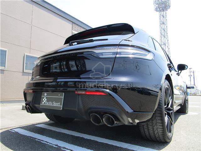 2023 Porsche MACAN 3.0 GTS  Mileage below 6k km - 3