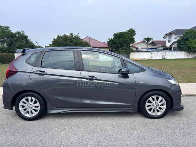 Honda Jazz 1.5 (A) — Tahun 2018 🚗 - 3