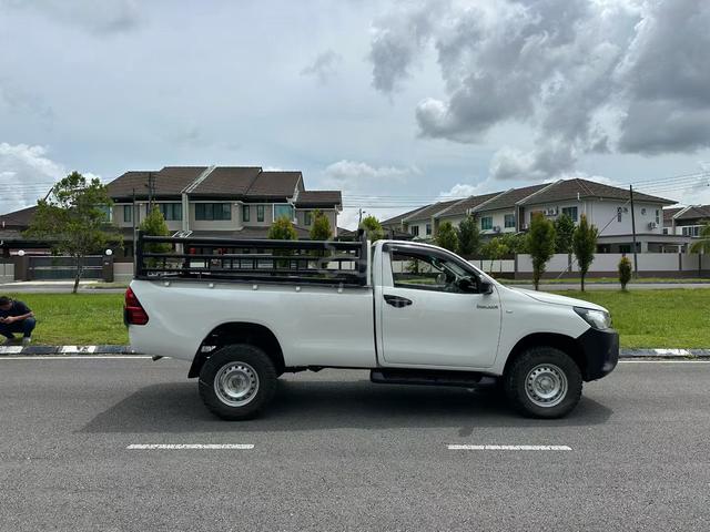 2017 Toyota HILUX 2.4 VNT 4WD (M) - 5