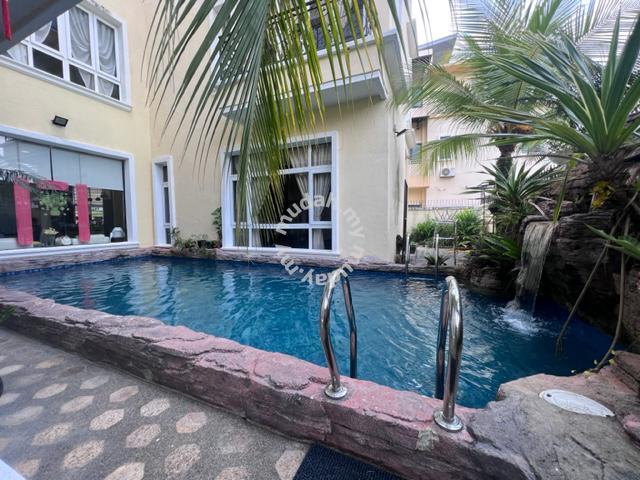 3 Storey Bungalow With Swimming Pool, Bandar Mahkota Cheras 1