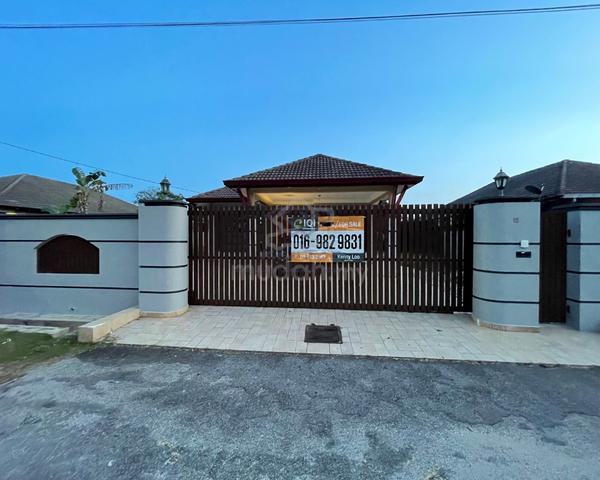 Special 1 Story Bungalow Taman Tas 1