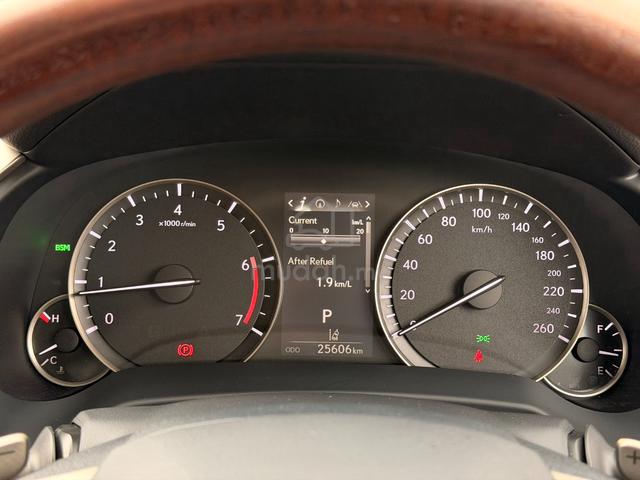 2022 Lexus RX300 Version L / Light Brown Leather - 5