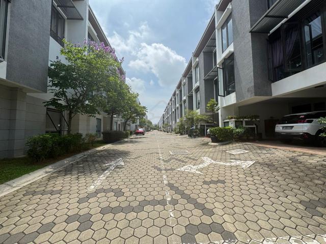 Mozart, 3-Storey House, Symphony Hills, Cyberjaya 1