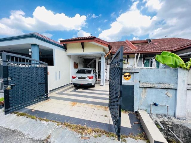 Teres 1 Tingkat Bandar Bukit Raja Facing Open For Sale 1