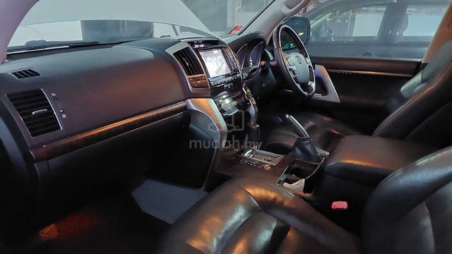 2013 Toyota LANDCRUISER 4.6 ZX (URJ202W) (A) - 3