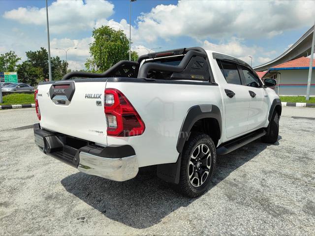 Toyota HILUX 2.4 (A) V 4X4 DUAL CAB FULL SERVICE - 4