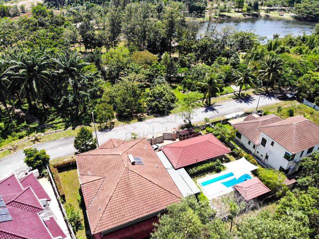 Huge 2-Storey Bungalow near KLIA| Kota Seriemas, Nilai 1