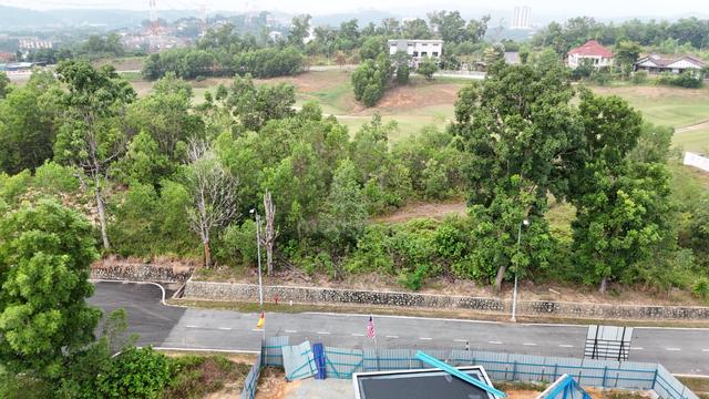 5k sf bungalow lot in Bangi Golf Resort 1