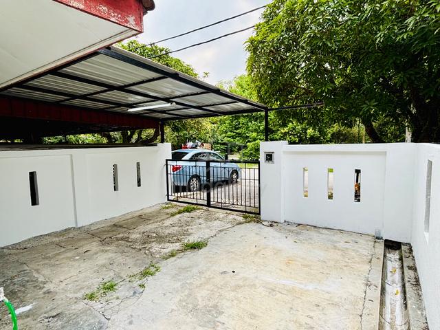 Facing Open 2 Storey Lorong Az-Zaharah Puncak Alam Near School,Uitm 2