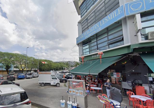 Ground floor 32avenue Taman Bukit Serdang Seri kembangan desa serdang 1