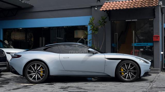 2017 Aston Martin DB11 5.2 V12 (A) - 3