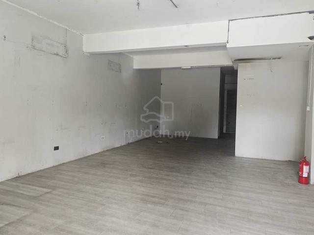 Facing Road Ground Floor Shoplot Plaza Gunung Indah Alor Setar Rent 3