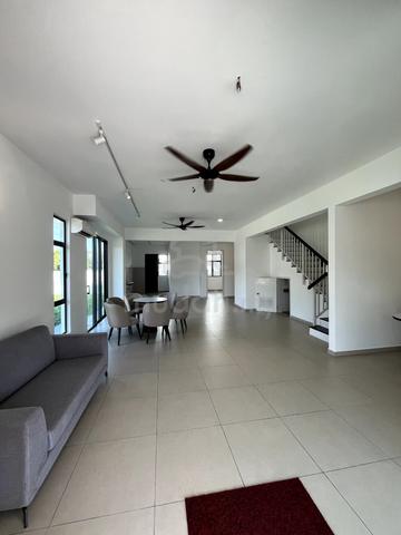 Bandar Enstek [Freehold 24x80 Cashback 40K] Below Market Price 20% 1