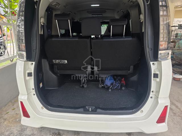 2014 Toyota VOXY 2.0 ZS (A) - 3