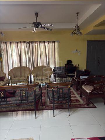 Double Storey Corner Lot @ Taman Puchong Utama. (4 room 3 bath) 1
