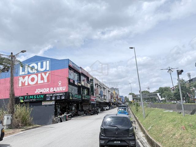 JB Town Larkin Opposite Bomba 8 Adjoining Shoplot Facing Main Road 1