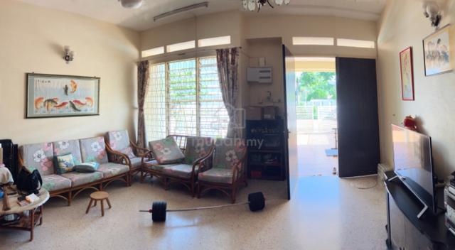 Double Storey Terrace near Gurney Drive and Pulau Tikus 1