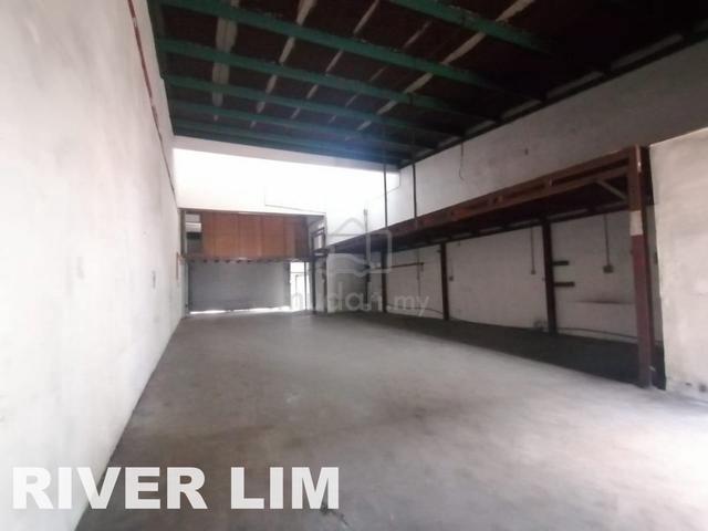 1.5 Storey Light Industry Terrace Warehouse For Rent _  Bukit Minyak 1