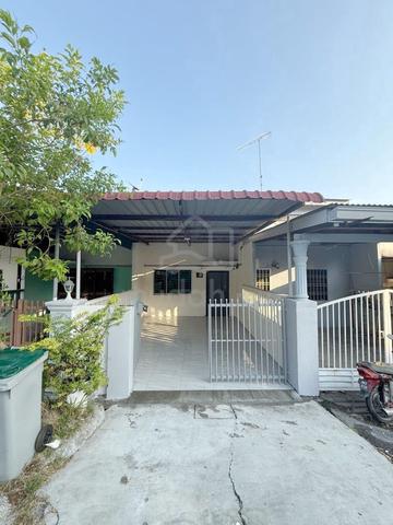 Jalan Gemilang 2/x, Taman Banang Jaya, Batu Pahat, Double Low Cost 1