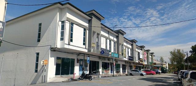 Airport Square Gunung Rapat Shop For Rent 1