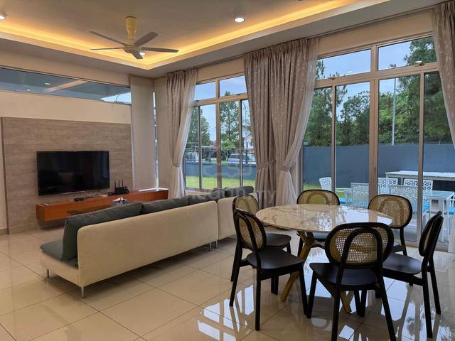 Horizon Hills @The Green Full Renovated Corner Superlink Double Storey 1