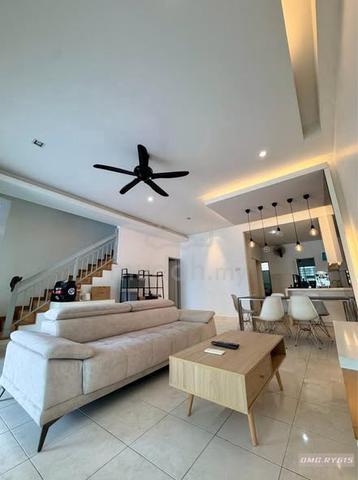 Bukit Raja Sumazau Double Storey Renovated Move In Condition Klang 1