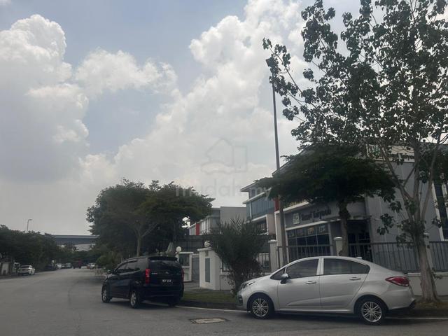 Semi-d factory at kota damansara 1