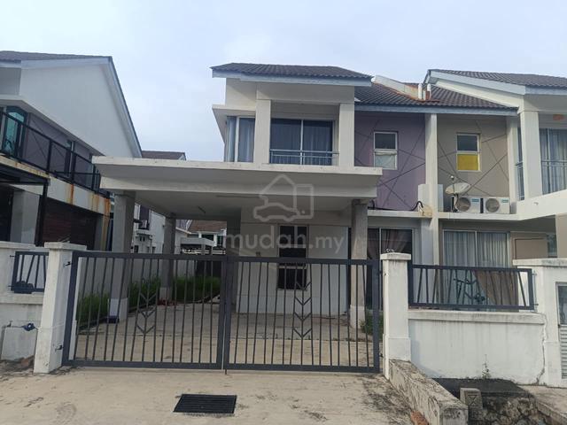Selangor Shah Alam Leasehold Semi-Detached House For Sale 1
